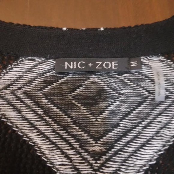 Nic + Zoe Size Mediu Boho Geometric Knit Cardigan Black and White Waist - Picture 4 of 7